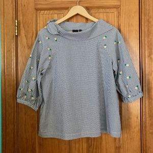 Women’s Rafaella gray and white striped blouse with 3/4 length pineapple sleeves